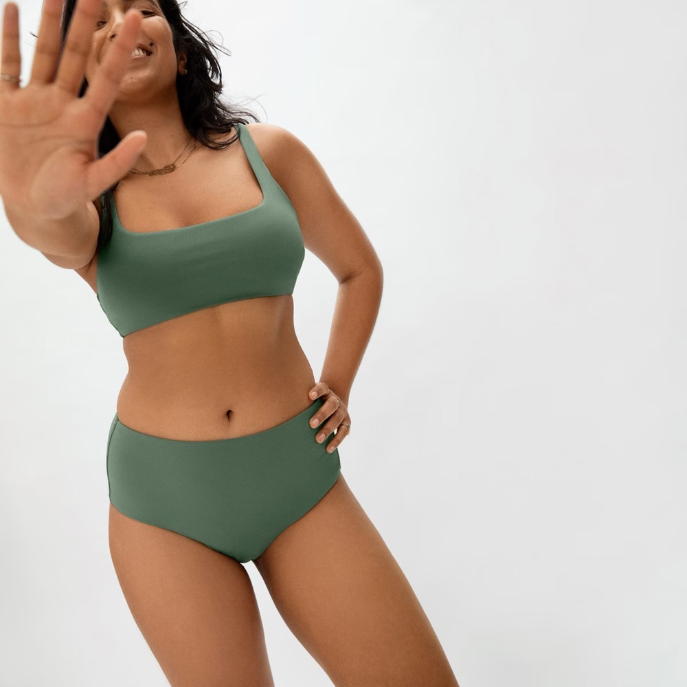 EVERLANE Square And High Rise Bikini in Herb